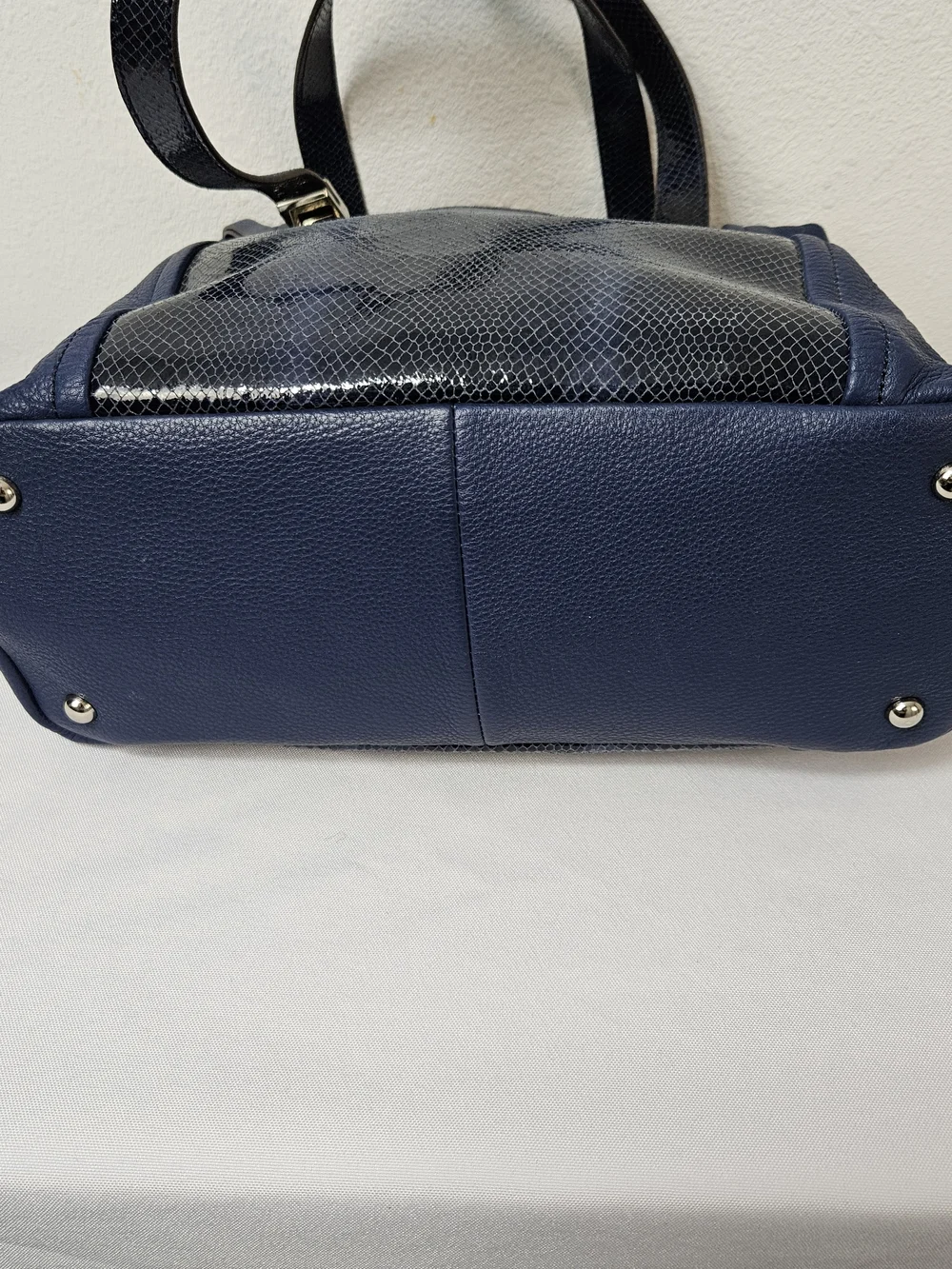 B MAKOWSKY Blue Pebble Leather and Snakeskin Embossed Leather Shoulder Bag